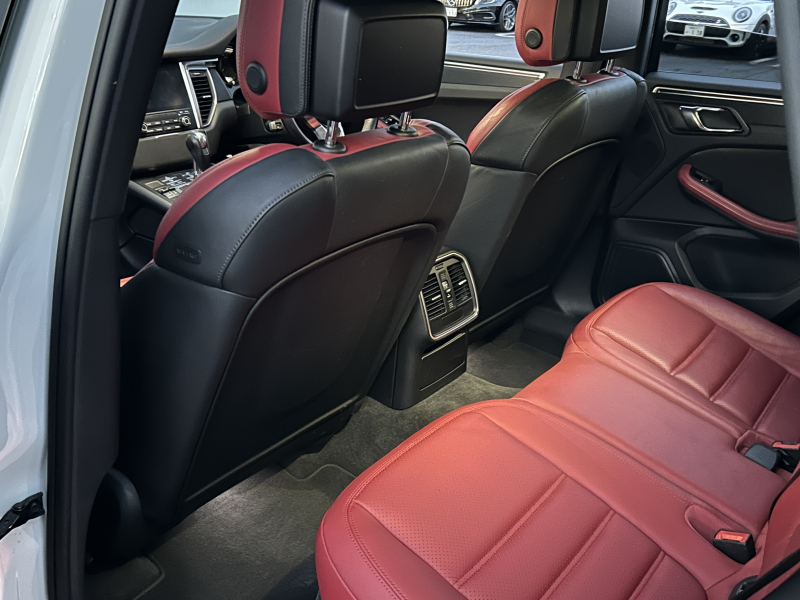 ポルシェ マカン 中古車