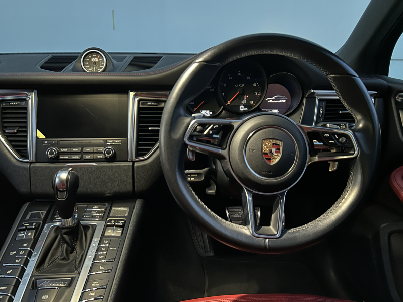 ポルシェ マカン 中古車