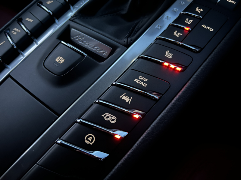 ポルシェ マカン 中古車