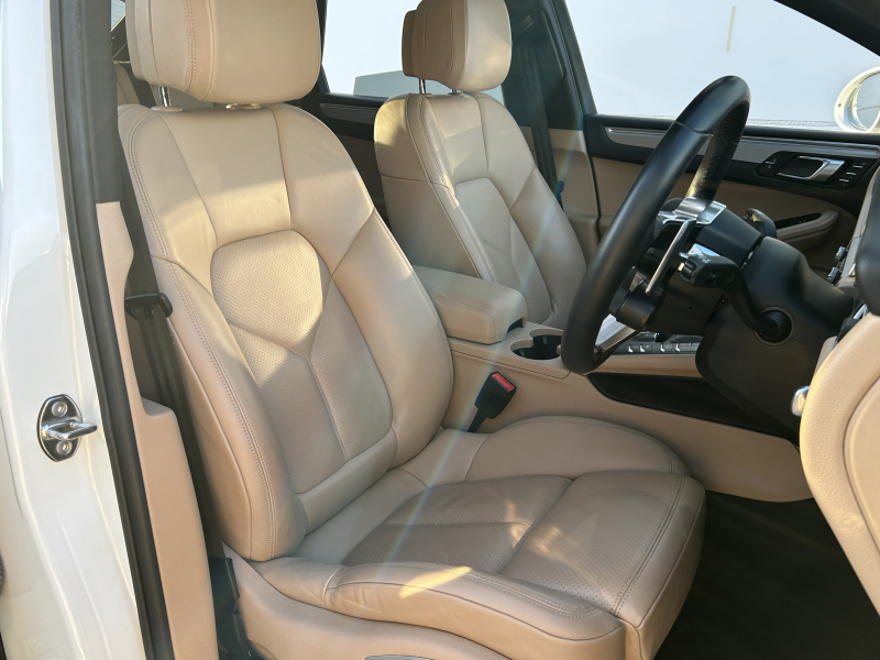 ポルシェ マカン 中古車