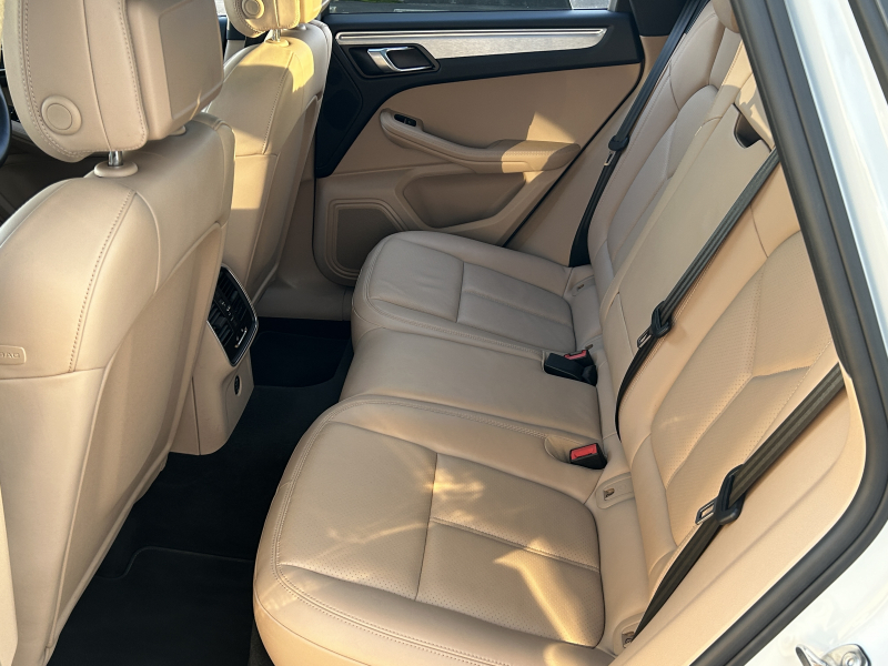 ポルシェ マカン 中古車