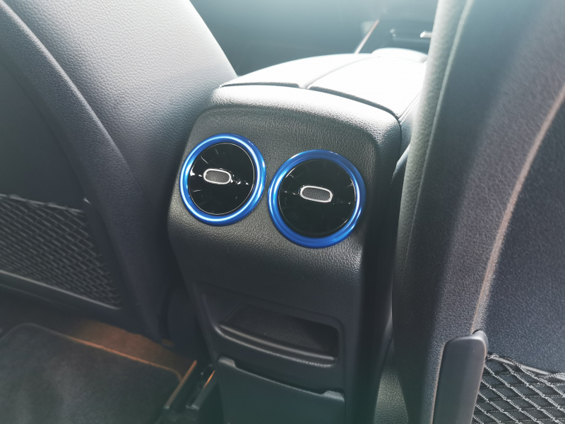 メルセデスベンツ GLB 中古車