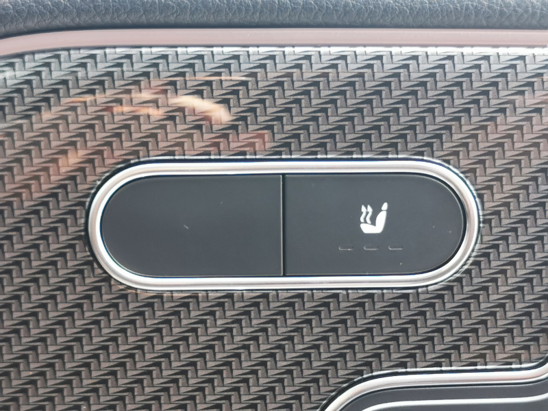 メルセデスベンツ GLB 中古車