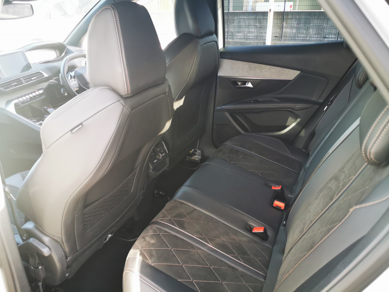 プジョー 3008 中古車