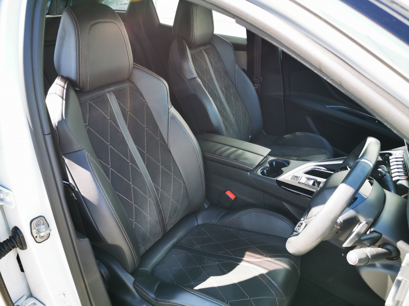 プジョー 3008 中古車
