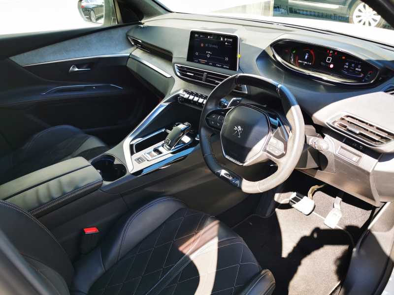 プジョー 3008 中古車