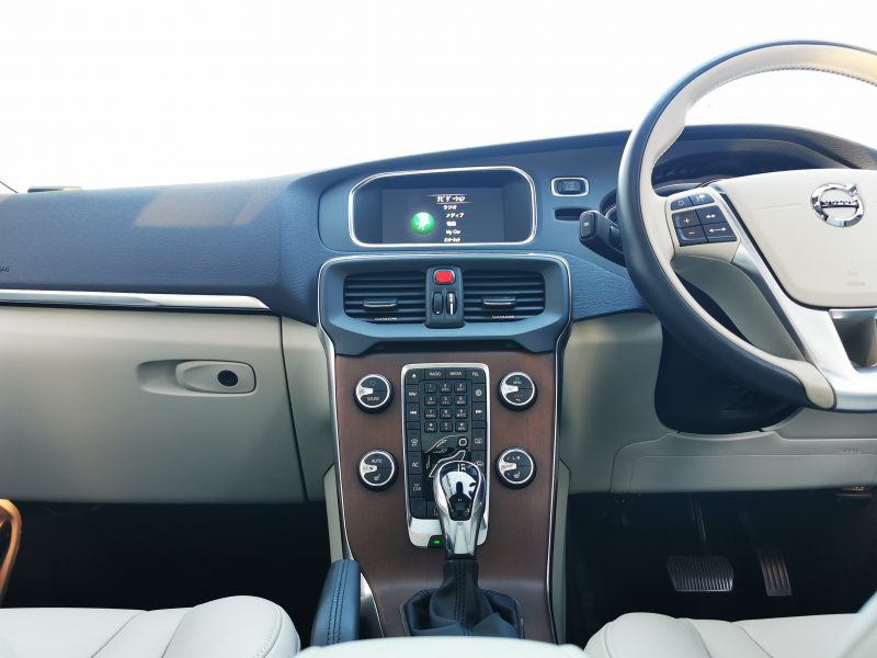 ボルボ V40 中古車