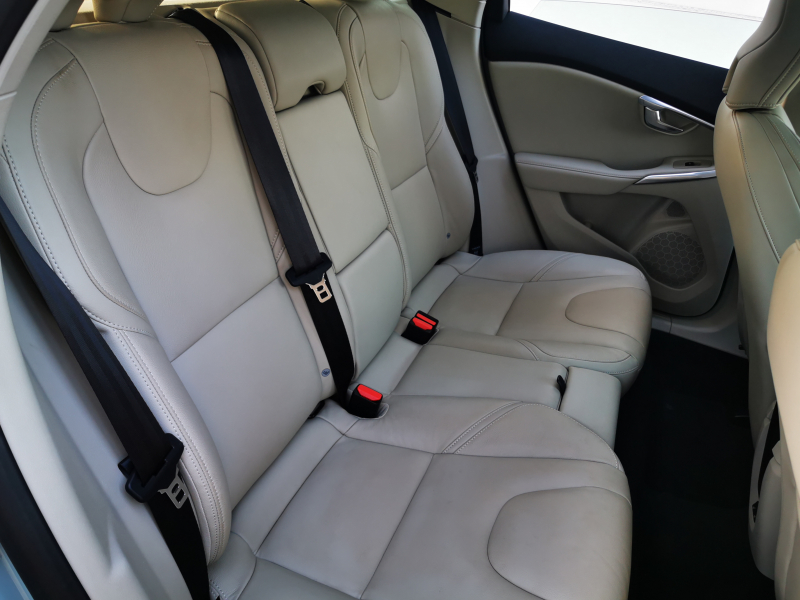 ボルボ V40 中古車