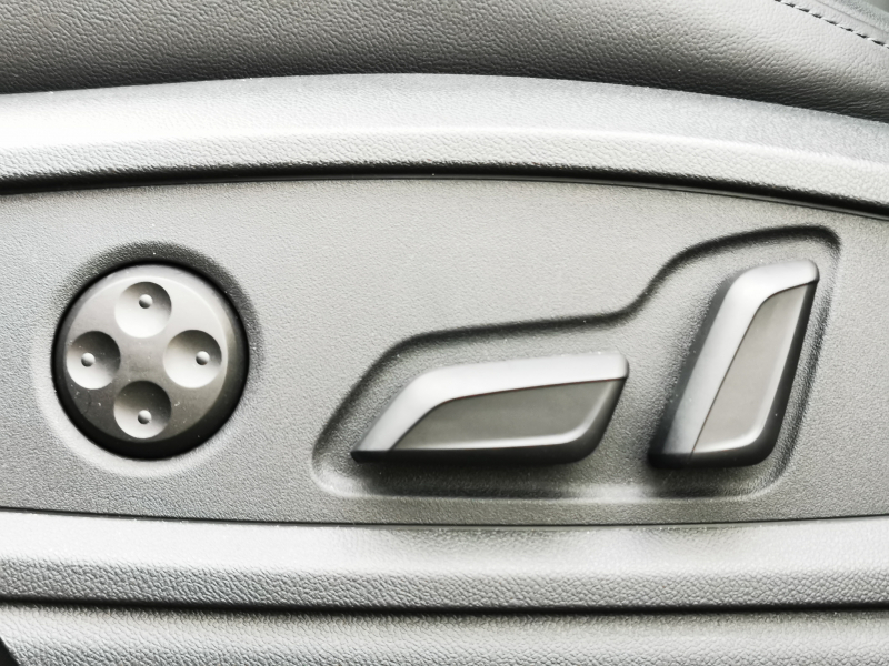 アウディ Q5 中古車