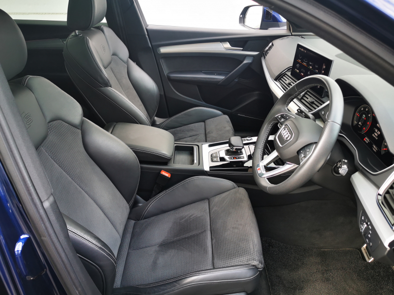 アウディ Q5 中古車