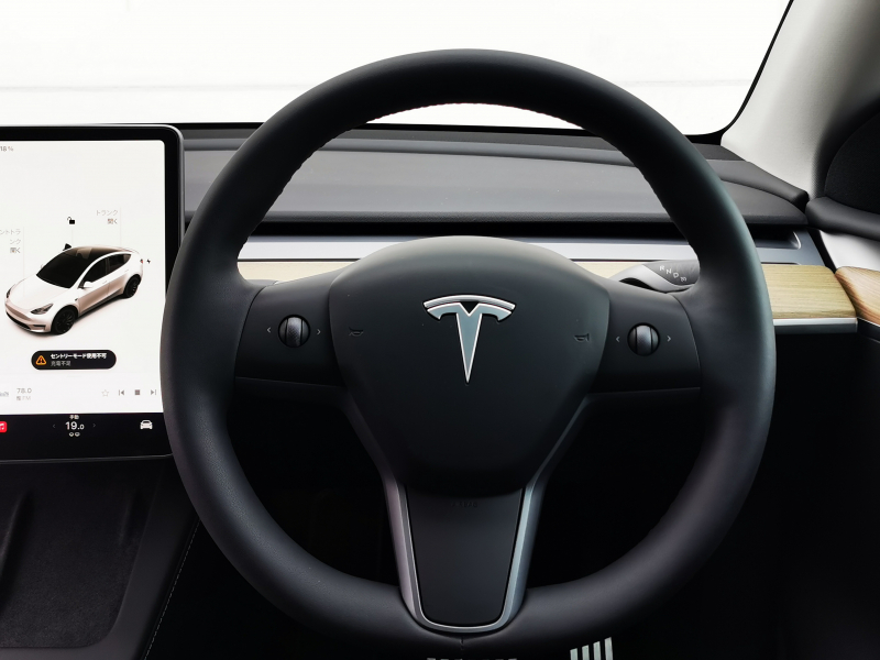 テスラ モデルY 中古車
