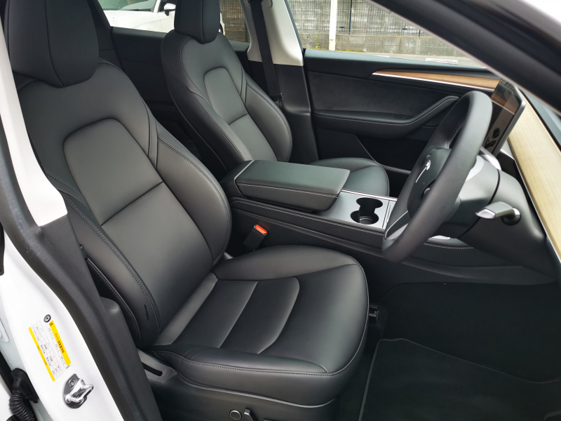 テスラ モデルY 中古車