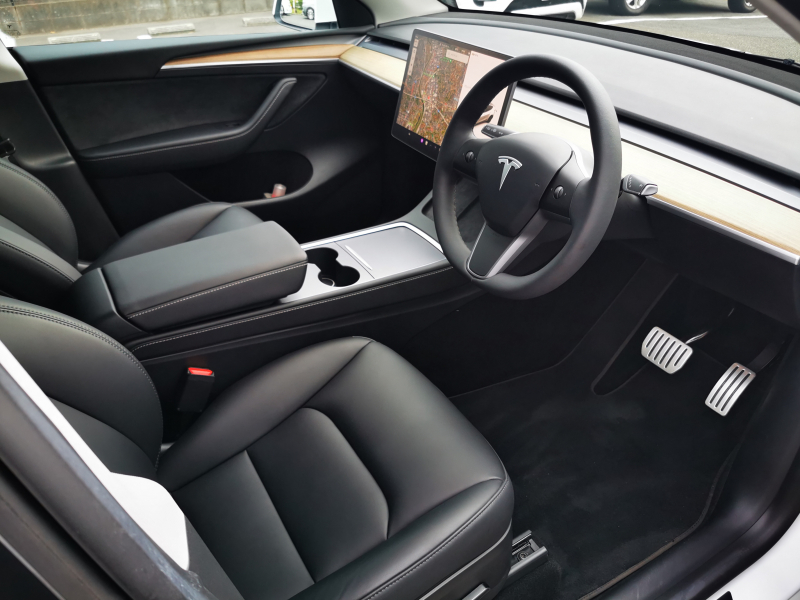 テスラ モデルY 中古車