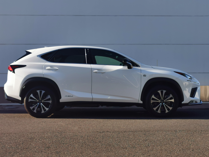 レクサス NX 中古車