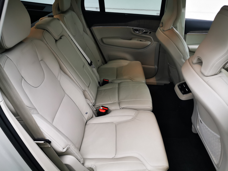 ボルボ XC90 中古車