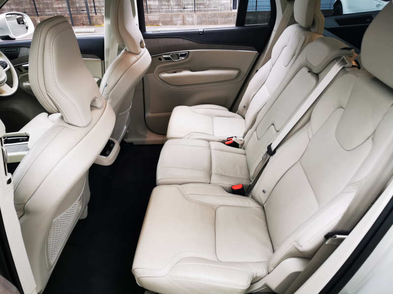 ボルボ XC90 中古車