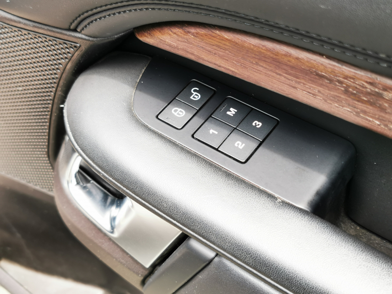 ランドローバー ディスカバリー 中古車