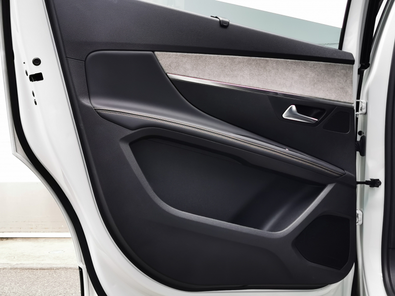 プジョー 5008 中古車