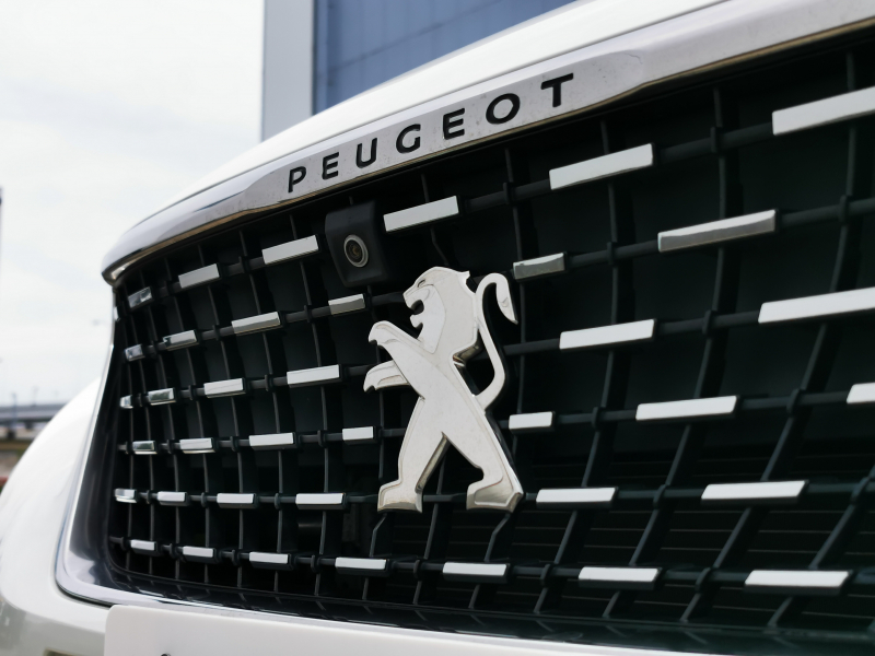 プジョー 5008 中古車