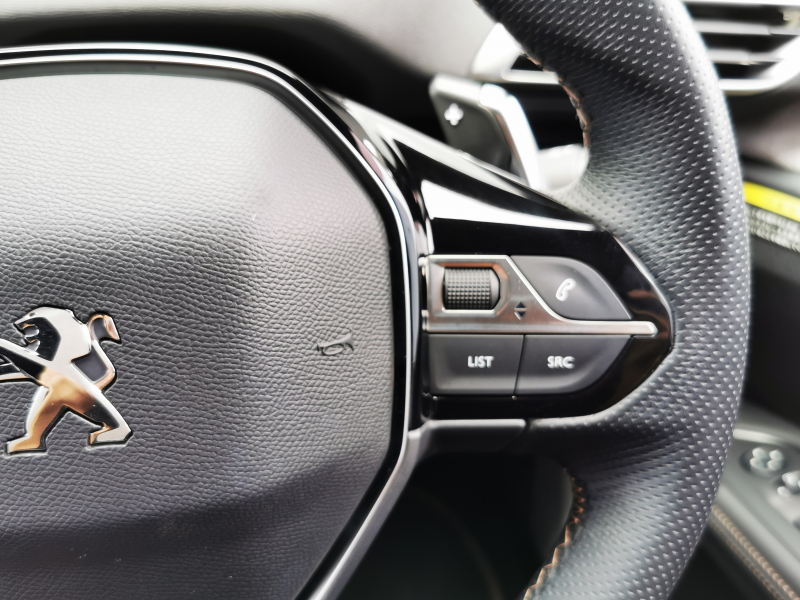 プジョー 5008 中古車