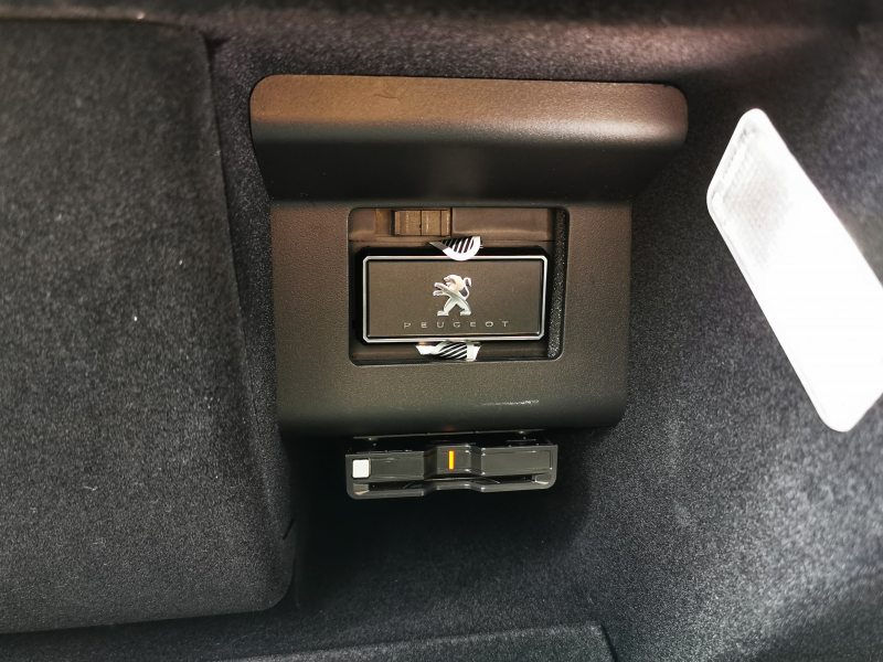 プジョー 5008 中古車