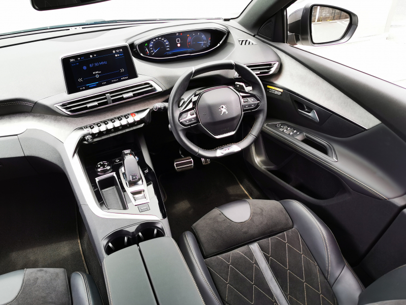 プジョー 5008 中古車