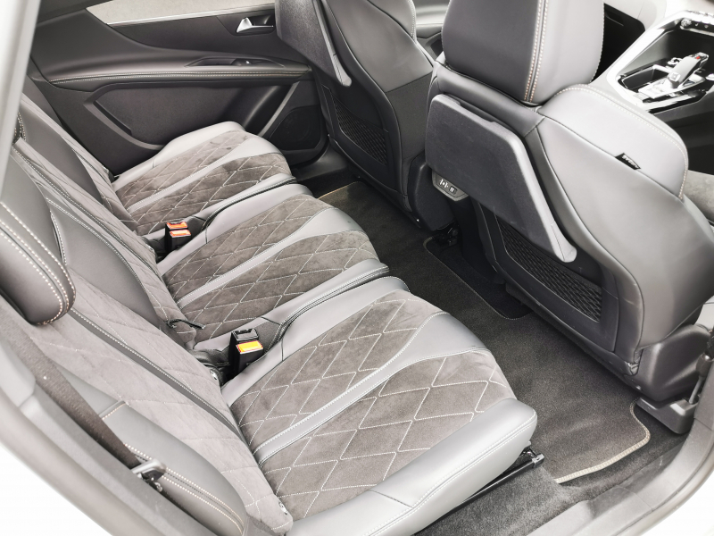 プジョー 5008 中古車