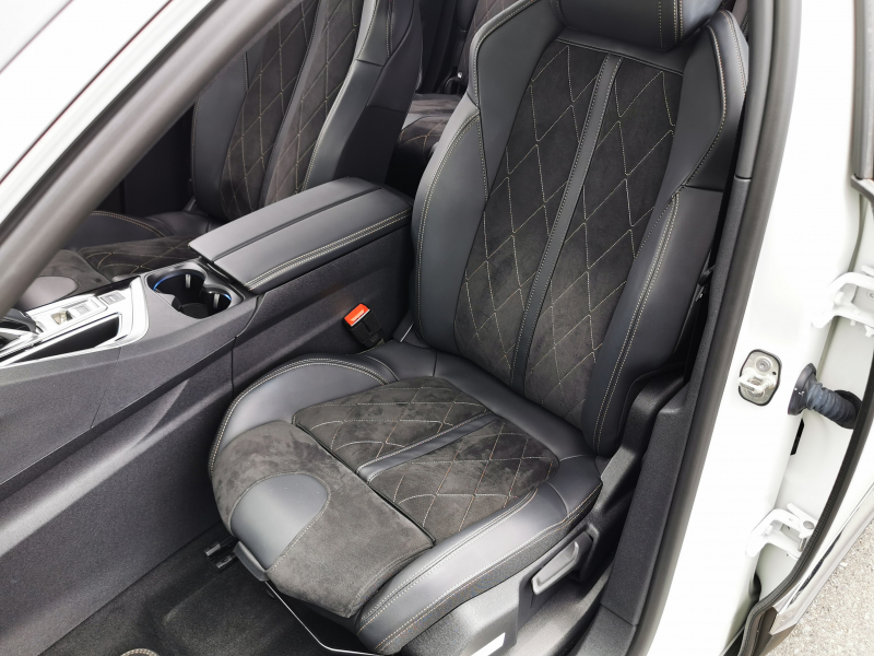 プジョー 5008 中古車