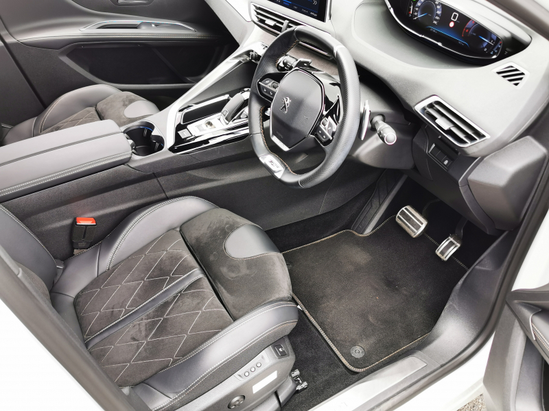 プジョー 5008 中古車