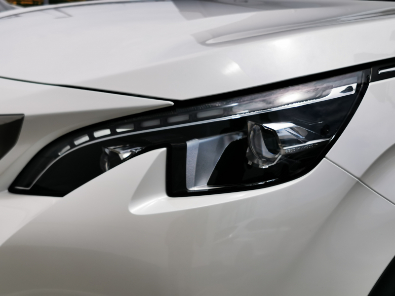 プジョー 5008 中古車