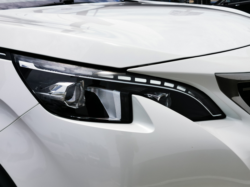 プジョー 5008 中古車