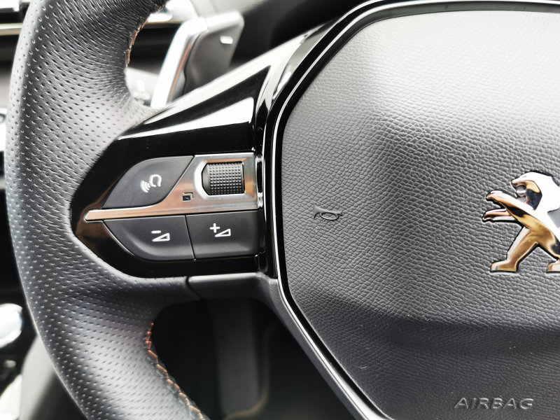 プジョー 5008 中古車