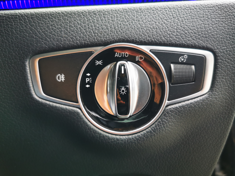 メルセデスベンツ Eクラス 中古車