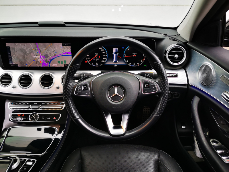 メルセデスベンツ Eクラス 中古車