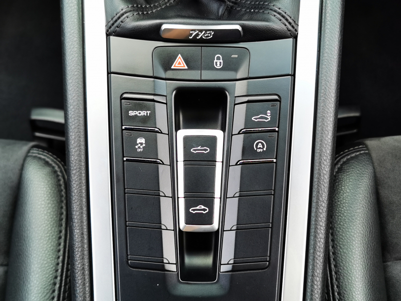 ポルシェ 718 ボクスター 中古車