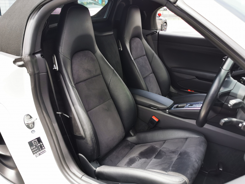 ポルシェ 718 ボクスター 中古車