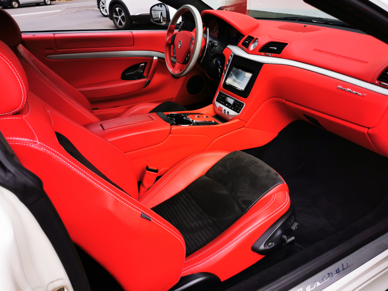 マセラティ グランツーリズモ 中古車