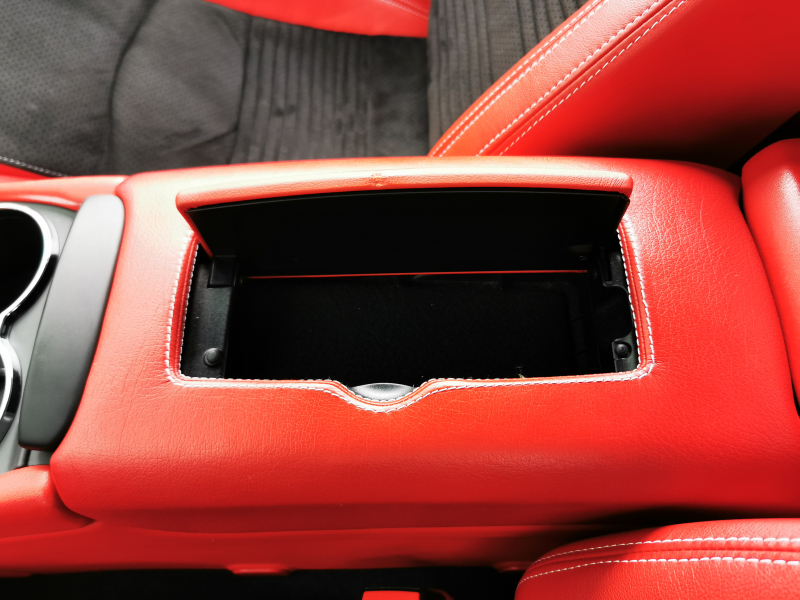 マセラティ グランツーリズモ 中古車