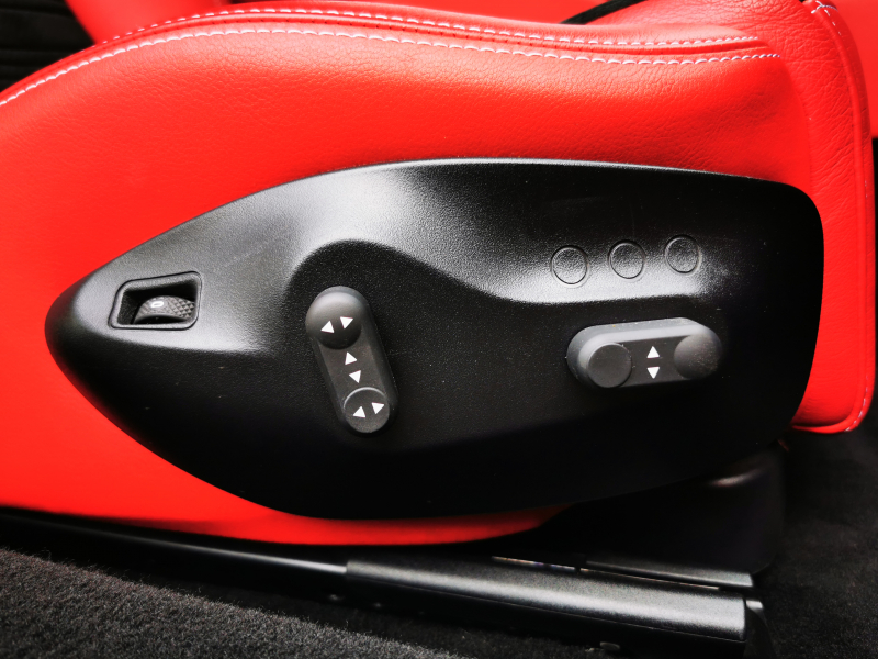 マセラティ グランツーリズモ 中古車