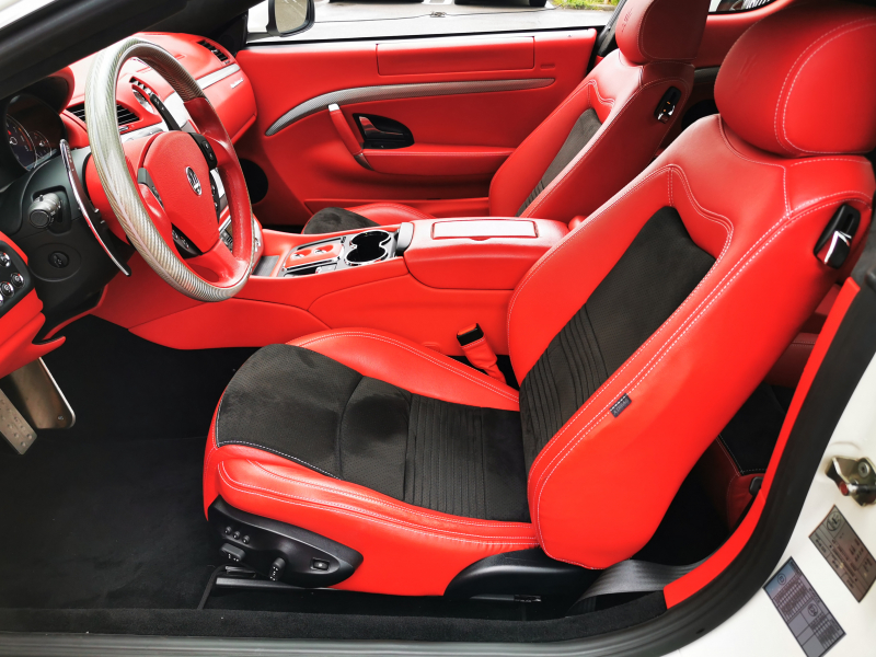 マセラティ グランツーリズモ 中古車