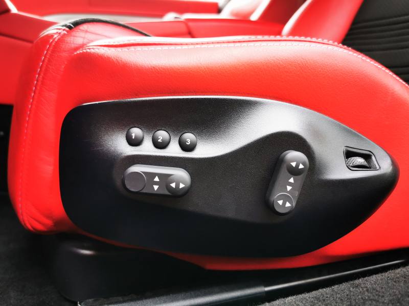 マセラティ グランツーリズモ 中古車