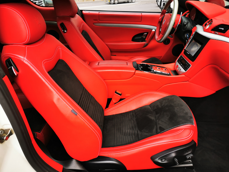 マセラティ グランツーリズモ 中古車