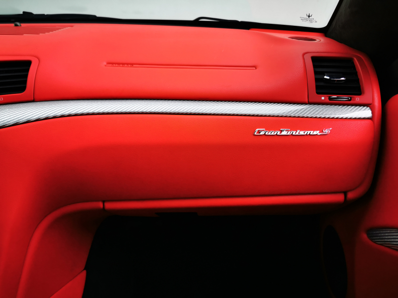 マセラティ グランツーリズモ 中古車