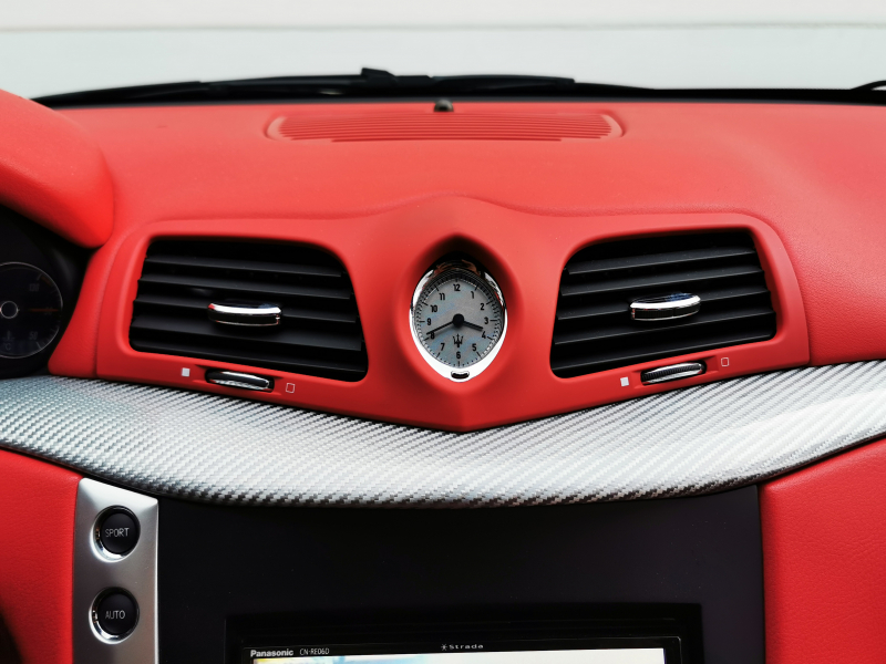 マセラティ グランツーリズモ 中古車