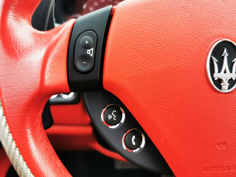 マセラティ グランツーリズモ 中古車