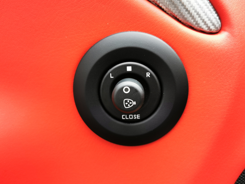 マセラティ グランツーリズモ 中古車