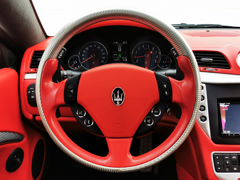 マセラティ グランツーリズモ 中古車