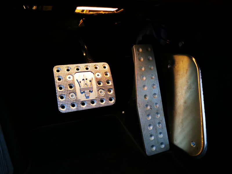 マセラティ グランツーリズモ 中古車