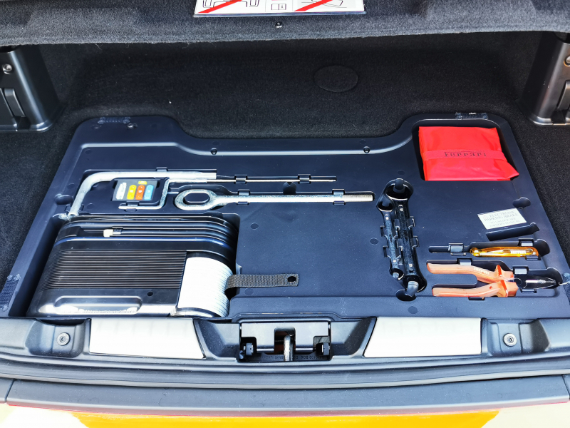 フェラーリ カリフォルニア 中古車