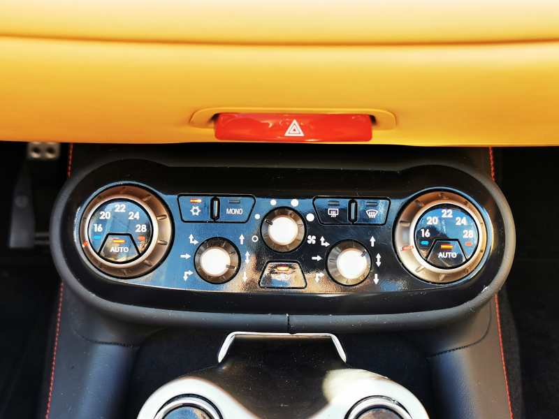 フェラーリ カリフォルニア 中古車